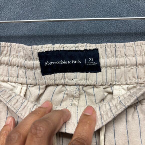 Abercrombie & Fitch Linen Blend Shorts Summer Pin Striped Preppy Vacay Comfy XS - Picture 3 of 10